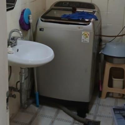 혼자사는 집 공개하는 중소기업 노총각 과장....jpg