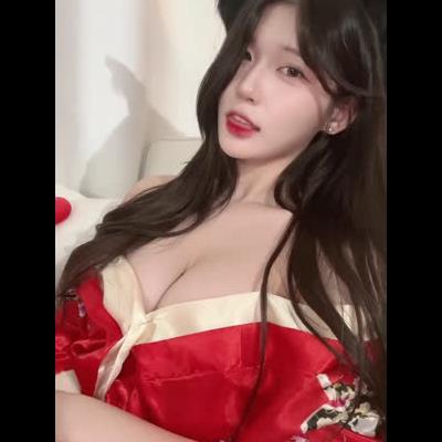 고라니율 아리 코스프레 가슴골