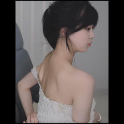등 기립근 보여주는 문월
