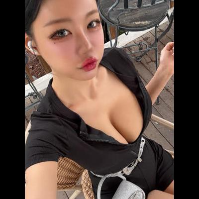 빛베리 위에서 본 묵직 가슴골