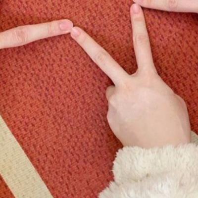 수달은 새끼를 낳으면 이곳저곳 돌아다니며 자랑하는 습성이 있습니다