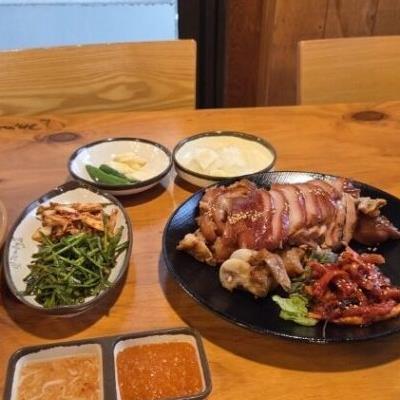 프렌차이즈 족발 근황.jpg