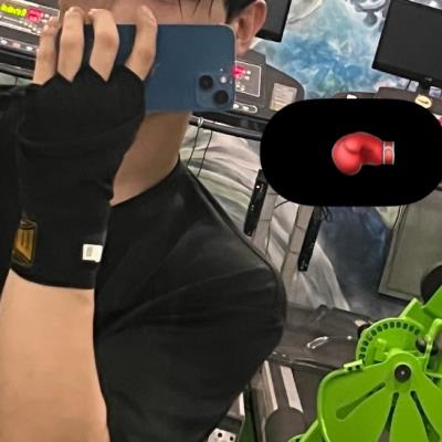 일본에서 연상녀 꼬시는 한국남자